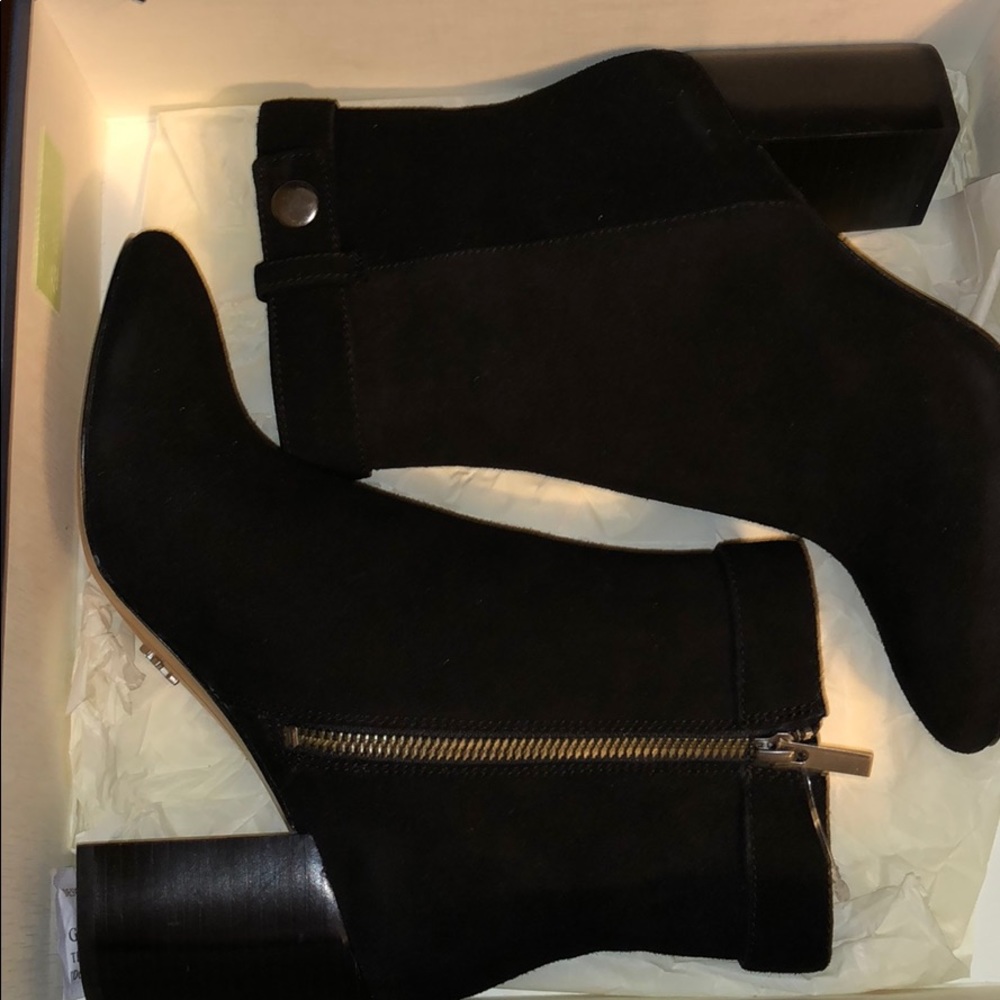 Pour LA Victoire ~Sheep suede~ BRAND NEW! 7M